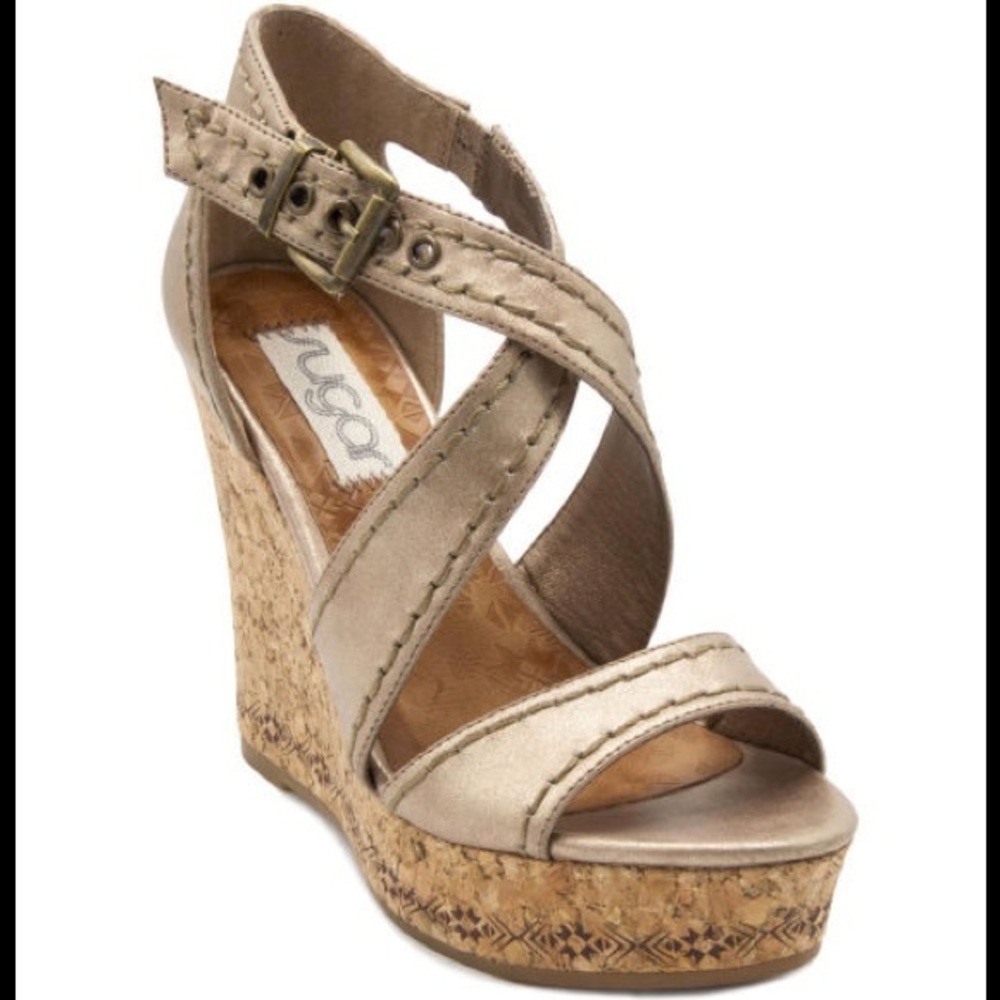 ❇️ Sugar Hazy Light Bronze Nubuck Wedges in size 10
